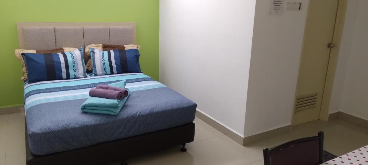 Risqi Apartment 2 Bedroom Wakaf Che Yeh Kota Bharu Buitenkant foto